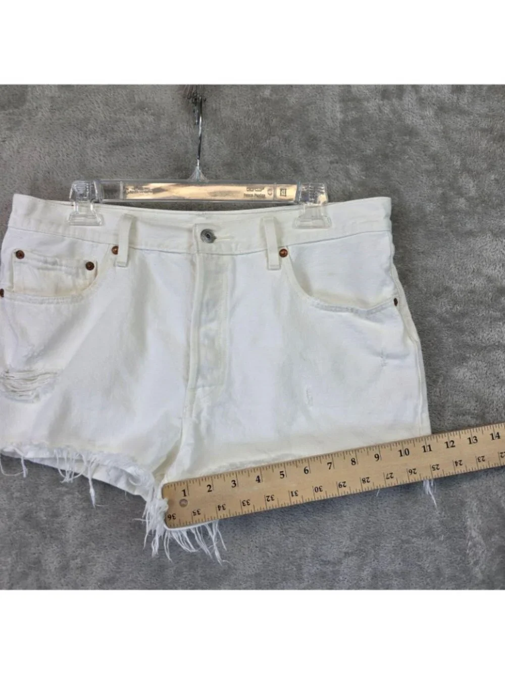 Levi's 501 Premium Shorts Womens W32 White Denim Cutoff Button Fly Frayed Hem
